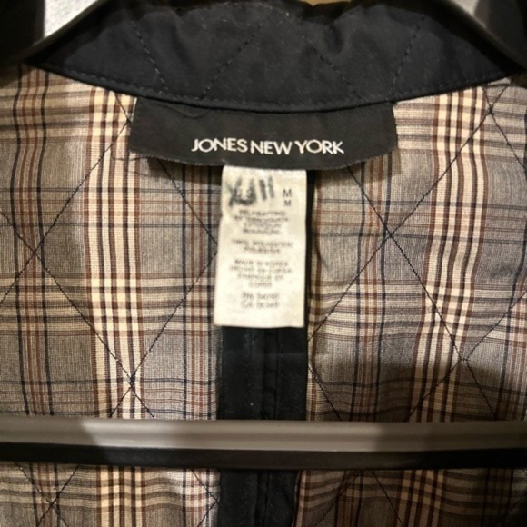 Jones New York Women's Quilted Jacket Black Plaid Lined Lightweight Coat Medium - Picture 2 of 6